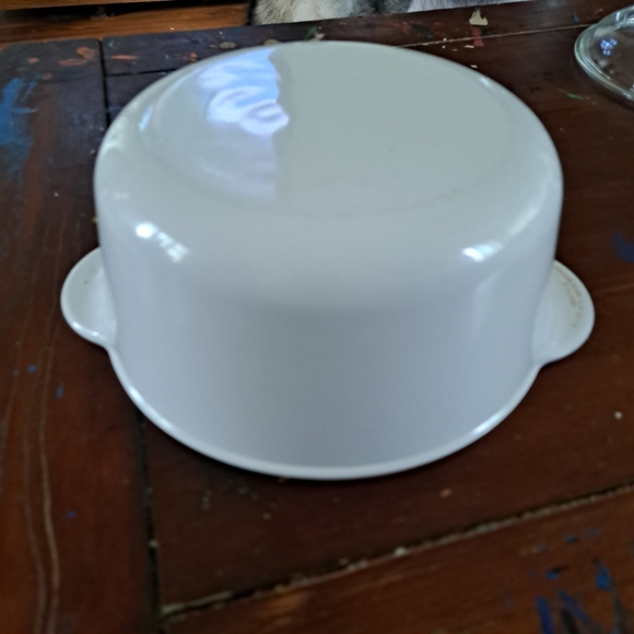 Vintage Corningware 8 Inches In Diameter - Picture 4 of 4